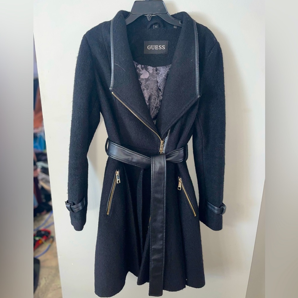 Long GUESS trench coat size medium
